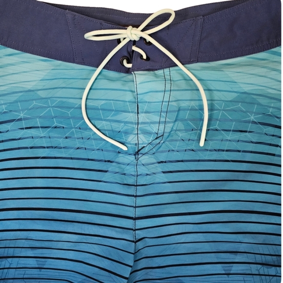 • OAKLEY • 21" CAMOU DEGRADE - BOARDSHORTS - MEN'S - ENSIGN BLUE - Picture 4 of 10